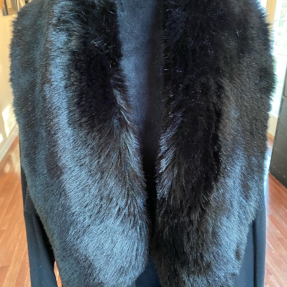 Black Sweater w/ Faux Fur Collar
